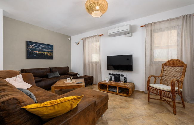 Lovely Villa Near the Beach - Foto 12