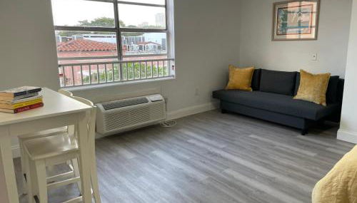 TROPICAL HAVEN POOL & 2BLOCKS TO BEACh - Foto 3