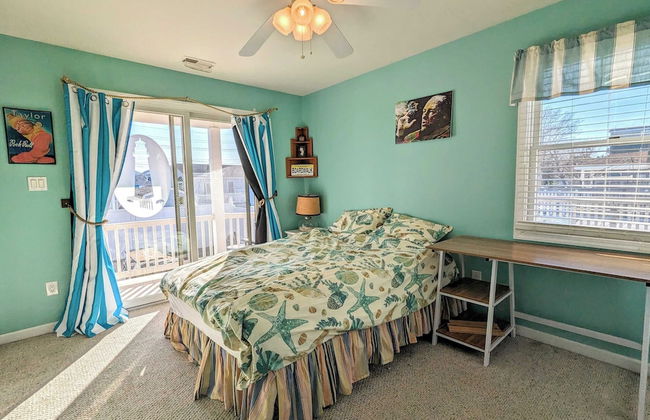 Waves 'n Wooder by Avantstay Swimspa + Game Room, Walk to Beach - Foto 16