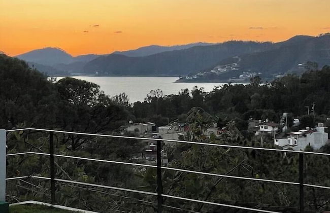 LUXO Casa Valle de Bravo con jacuzzi y espectacular Vista al Lago - Foto 52