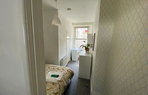 The Walnut Suite lovely one bedroom flat in Stoke. - Foto 8