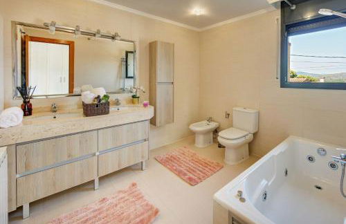 VILLA RIOJA with pool & mountain and sea view, ONLY FAMILYS - Foto 4