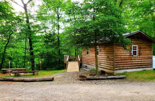 Lil' Log at Hearthstone Cabins and Camping - Pet Friendly - Photo 11