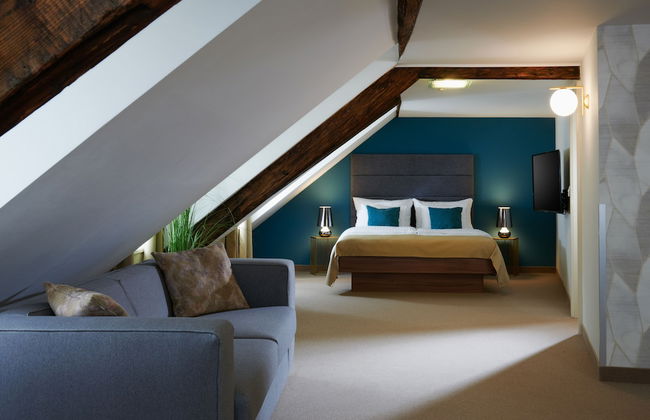 Golden Angel Suites by Adrez Living - Photo 13