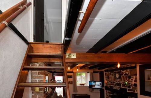 The Smugglers Hideout - Sleeps 4 - with HOT TUB - Foto 13