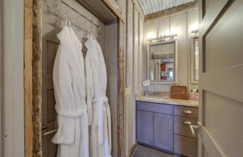 1 Mi to Beech Mtn Cabin with Fire Pit and BBQ! - Foto 14