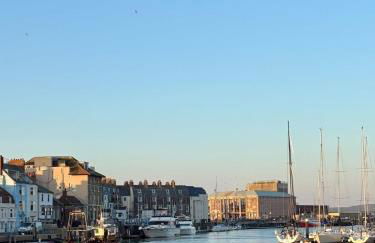 Brewhouse Coastal Retreat - Photo 26