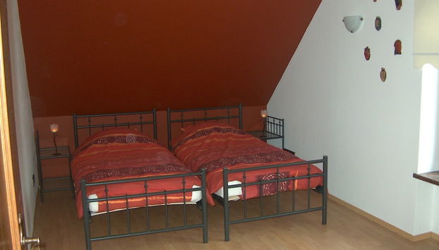 Large Luxury House with Sauna & Hot Tub in Giant Mountains near ski Area - Foto 3, Zimmer