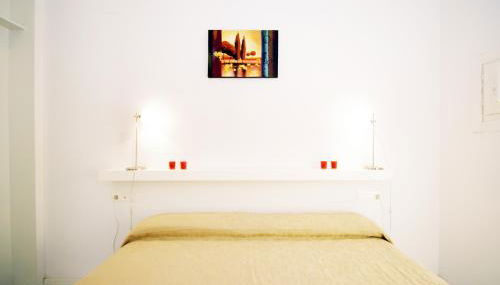 Mosen Sorell Apartments - Photo 2