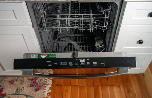 Lakeview Getaway with Hot Tub - Foto 16