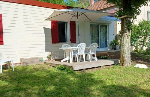 Maison en Berry avec jardin clos et terrasse - draps et ménage inclus - FR-1-591-408 - Foto 7