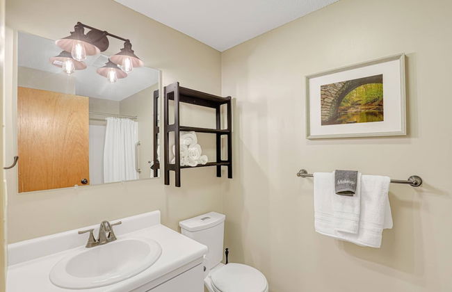 Valley Escape - Photo 33