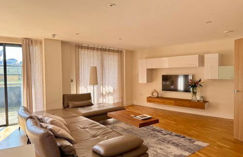 Luxury 3-BR near Tower Bridge Family & Business Ready - Foto 3