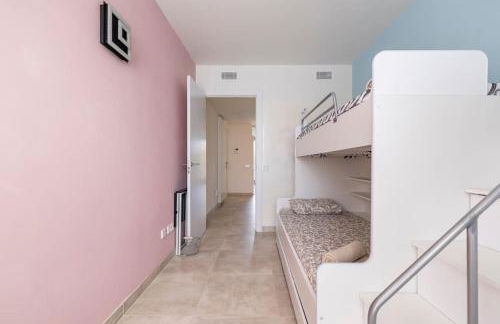 Apartment by the beach with pool and private parking - Foto 10