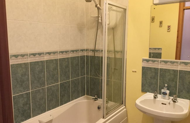 Inverness Apartments - Courtyard - Photo 11