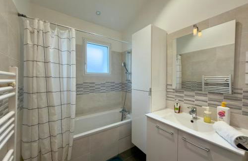 My House Lyon 8, Familiale -climatisation-Metro - Foto 7