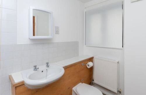 Bright, Nice Interior, Close to the City, 2 Bedroom Apartment - Foto 27