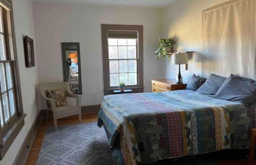 Inviting Cottage Rental on a Private Farm in Rileyville, Virginia - Photo 34