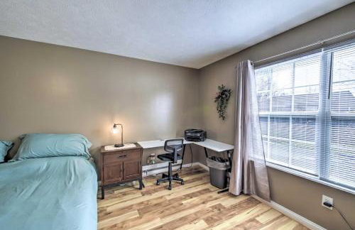 Family Home with Yard about 15 Mi to Downtown! - Foto 13