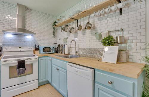 Cozy Swan Lake Apt with Grill and Private Yard - Foto 13