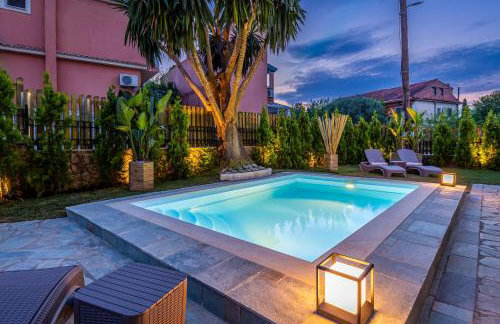 Anastasia Home - Photo 3