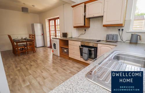 Free Driveway Parking, Fast WIFI, Ideal for long term contractor, etc stays - Dwellcome Home Ltd 3 Bedroom Boldon House - see our site for assurance - Foto 15