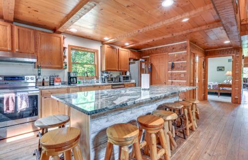 Custom-Built Clarklake Cabin: Sauna & Cold Plunge! - Photo 8
