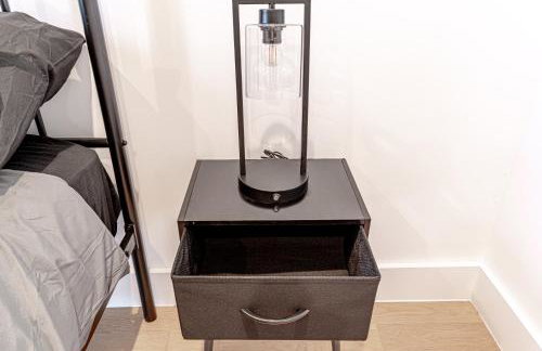 Bushwick Industrial1BR with Balcony - Foto 36