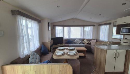 Cosy Perranporth caravan, Cornwall - Photo 2, pet friendly