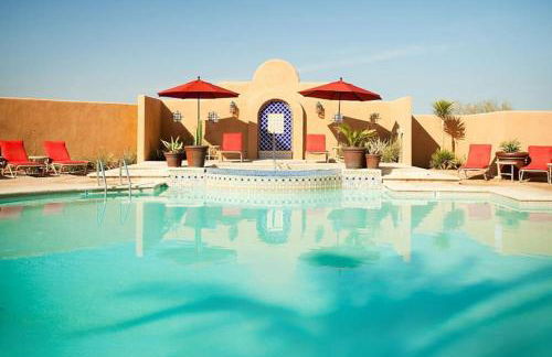 Beautiful Studio Apt in a great resort setting with fountains, courtyards, and pool with bar - Foto 26