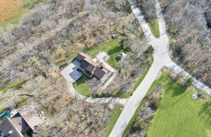 Hillside vacation next to Overland Park Kansas nature trail grill and fun - Foto 44