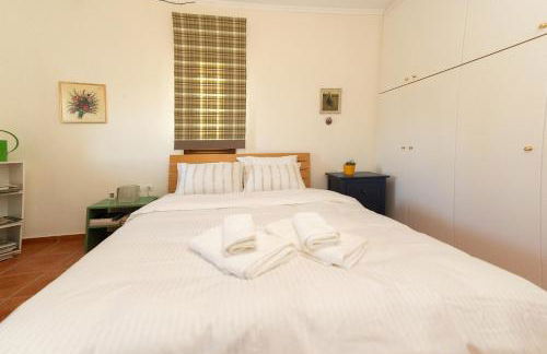 Ersis Retreat - Photo 14