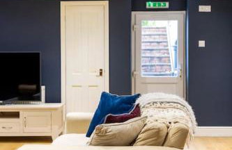 2 double bedroom large modern self contained apartment Free parking - Foto 19