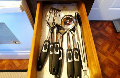 Cozy Luxury - King Bed, Coffee Bar, Sleeps 5 - Foto 30