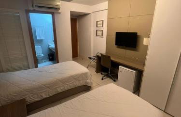 Quarto no Hilton Garden - Piscina - Academia - Ar-condicionado - Região Nobre - Andar alto - Foto 4