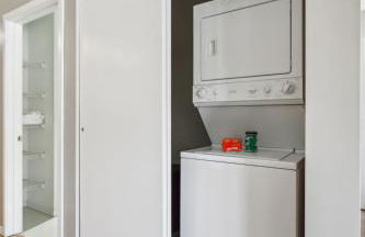 CozySuites Mill District with pool, gym #11 - Foto 13