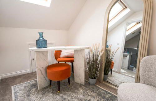 Luxury 3 Bedroom Welsh Valley Retreat With Superfast Wifi - Photo 13