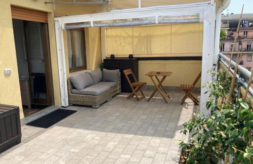 Monolocale con ampio terrazzo - Foto 15