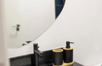 113-Studio Amplo e completo com ar condicionado prox UEL - Foto 7