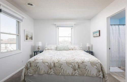 Oceanside Cottage -3BDR 2BA-Walk to Beach! - Foto 7