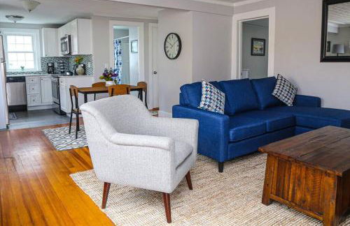 NEW 2BR Apartment near Lake Winnipesaukee - Photo 2