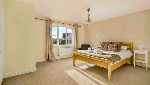 Spacious 4 Bedroom Warrington House with Free Parking Perfect for Contractors, Families and Business Guests - Foto 3