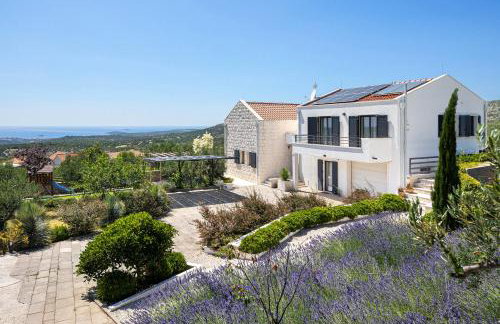 Villa True Oasis with Heated Pool - Photo 48