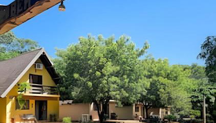 Charme de um típico chalé de campo com lareira. - Foto 5