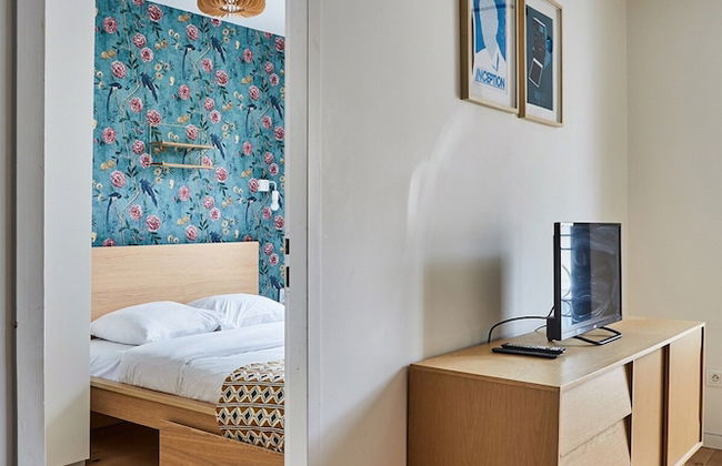 New Apartment Boulogne Facing the "passage" - Photo 5