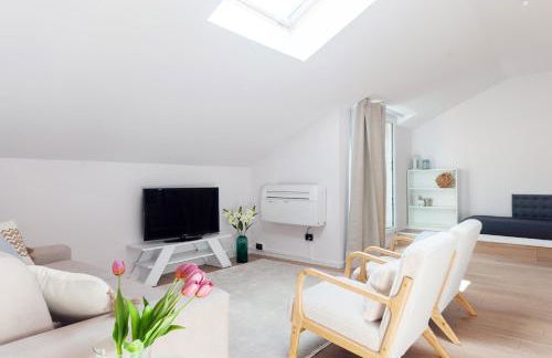 The Lake Suite Fiumelatte - Lake front apartment - Foto 11