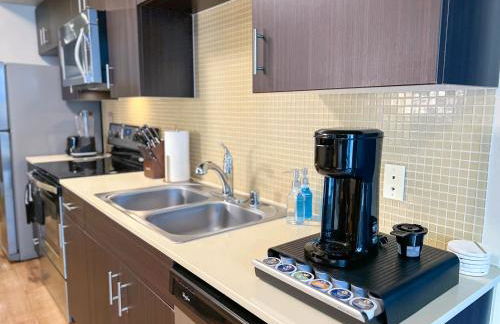 Mid Century With Pool GYM and Parking 10min to Cedars - Photo 6