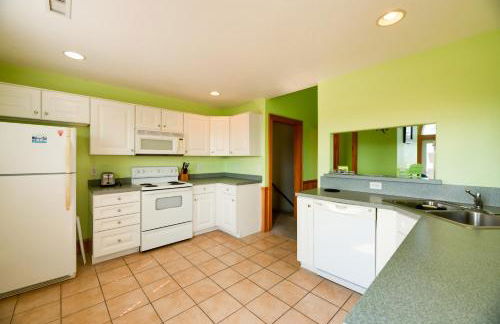 Quiet Hatteras Duplex with Decks about 1 Mile to Beach - Foto 11