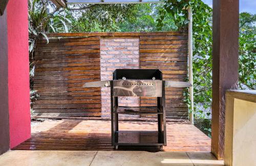 Casa com Piscina Privativa e Natureza – Granja Viana, São Paulo - Foto 14