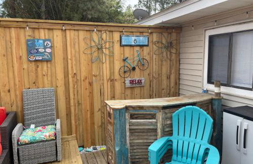 Destin-y 30A Beach Retreat Self Checkin - Huge Private Backyard Deck with Outdoor Shower - Foto 34